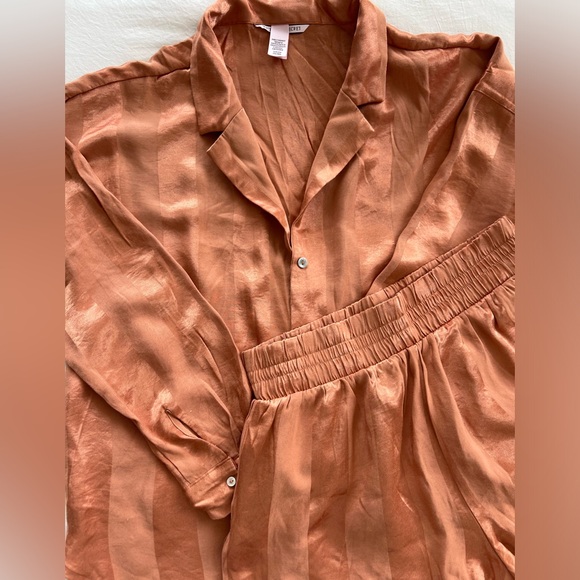 Victoria’s Secret lounge set / PJ set - Picture 3 of 6